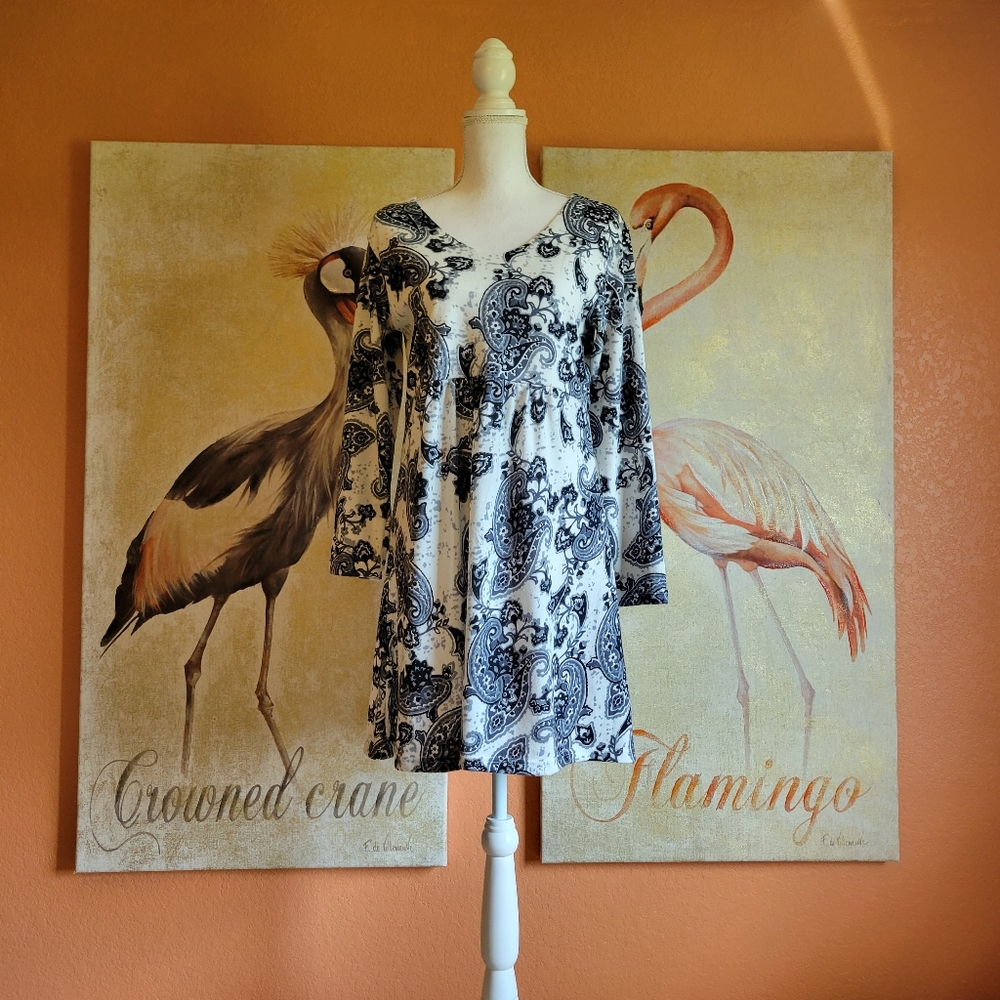 NWT La Cera Long Sleeve Babydoll Style Dress Paisley Grey White Black Soft Small